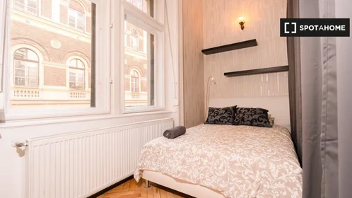 Private room at Budapest, image 2 of 19