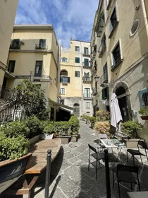 Appartamento intero in Largo Conservatorio Vecchio , immagine 8 di 15