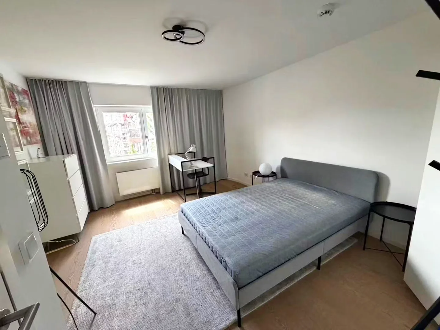 Room for rent in student apartment in , fully furnished