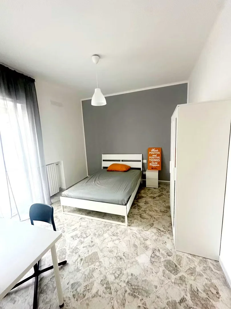  bölgesinde konforlu ve ferah öğrenci odası