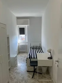 Quarto privado em Viale Unità d'Italia, , imagem 1 de 7
