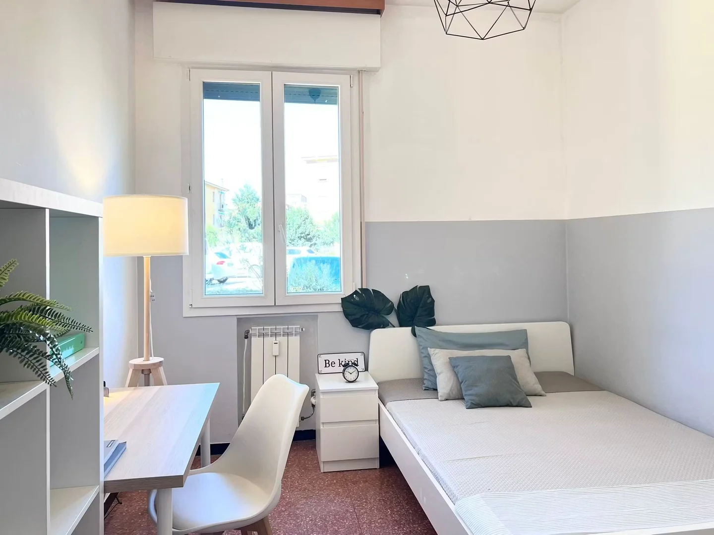 Helles und luftiges Studentenzimmer mit einfachem Zugang zur Universität in 