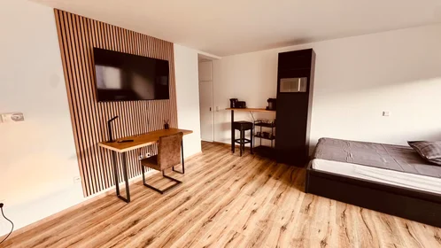 Apartamento inteiro em Bürriger Weg, Küppersteg, imagem 3 de 10
