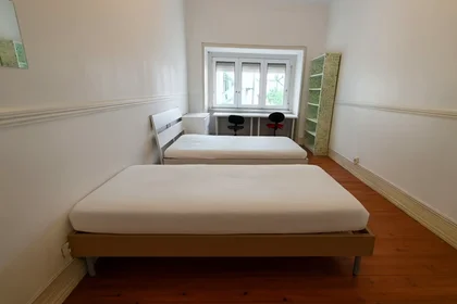 Stanza privata in Rua Augusto Gil, Lisbon, immagine 1 di 10