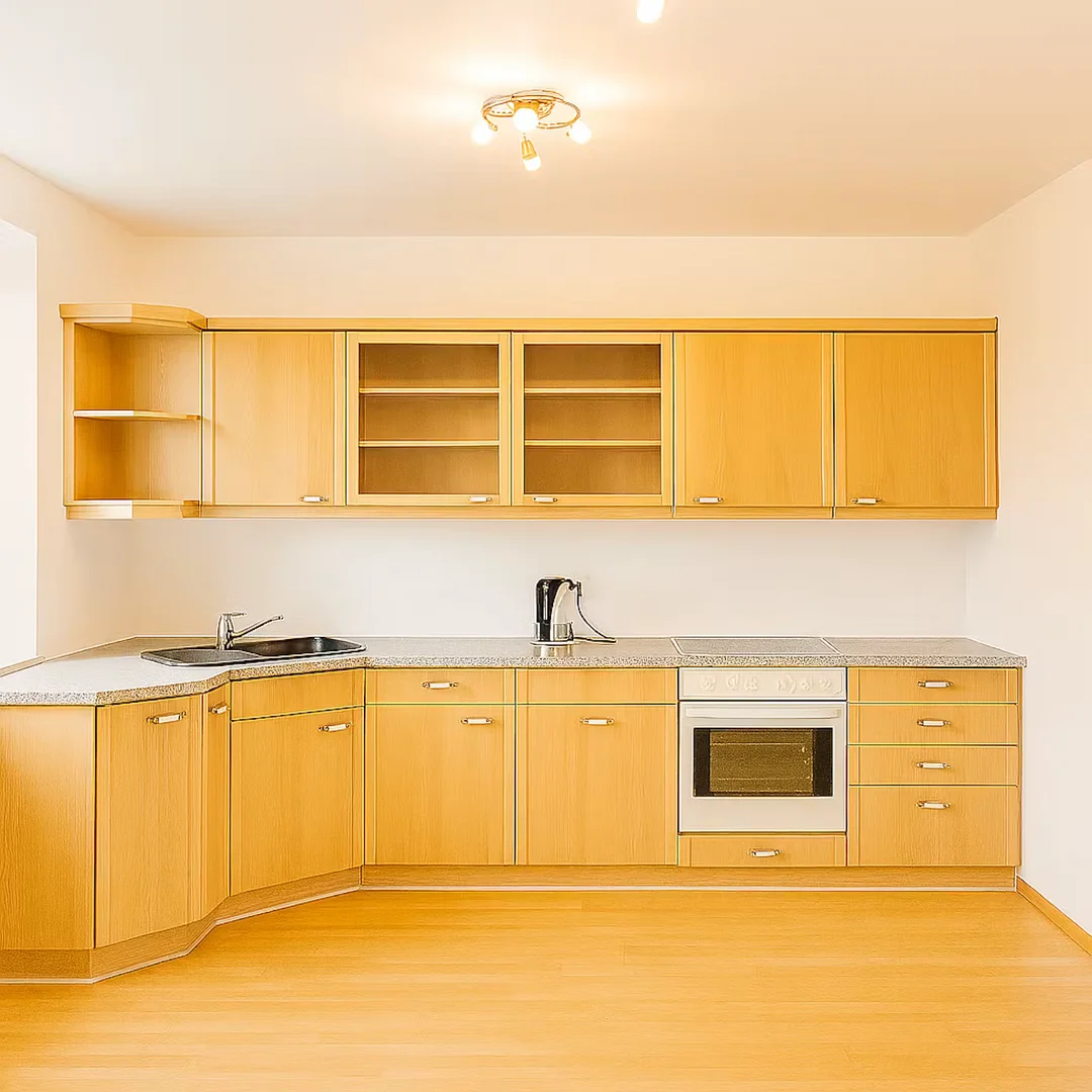 Chambre d'étudiant à  avec espace d'étude et installations communes