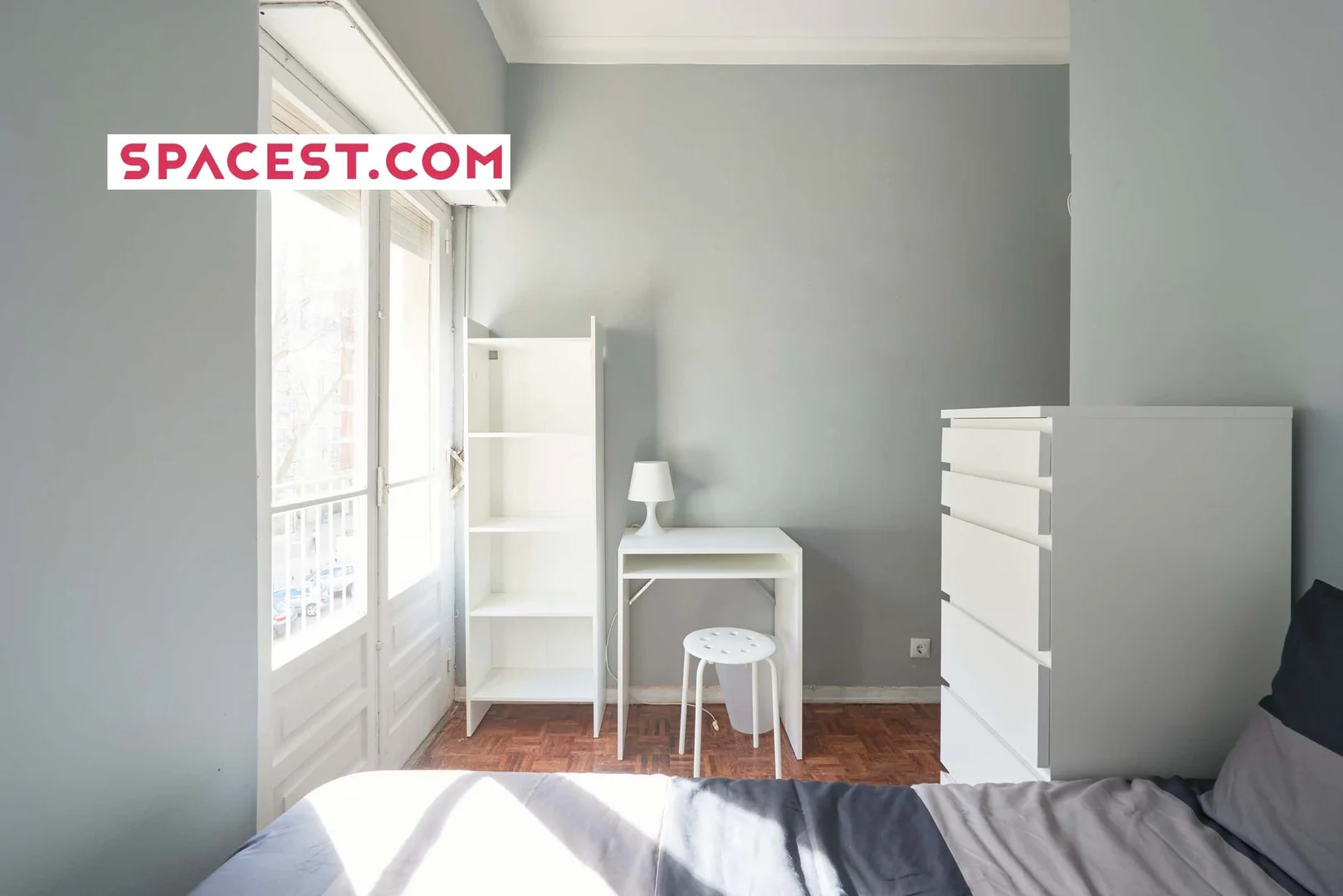 Habitación para estudiantes en  con modernas comodidades
