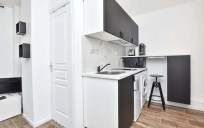 Dairenin tamamı konumu 6 Rue Pinel, 93200 Saint-Denis, France, 5 11 görüntüsü