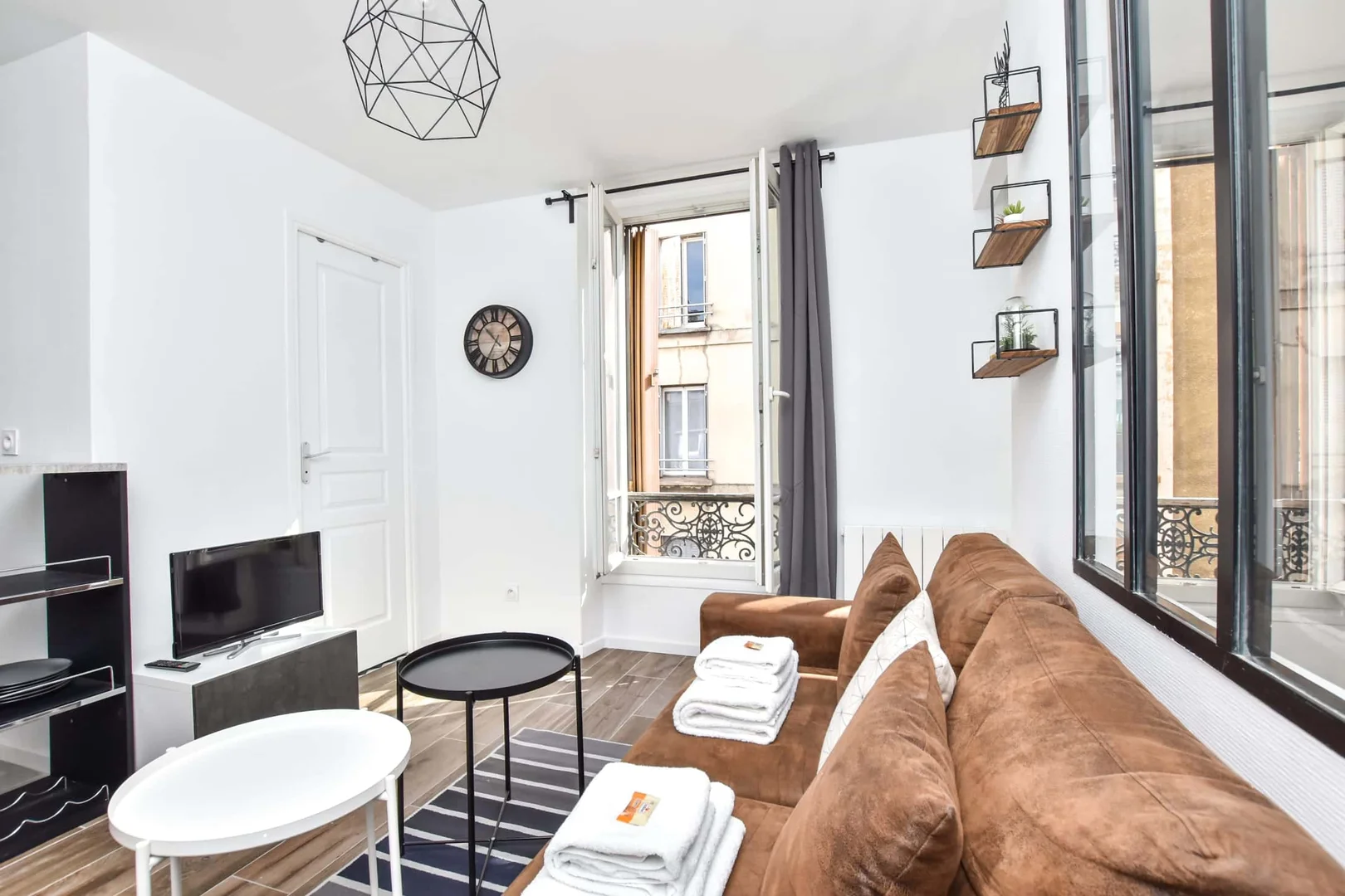 6 Rue Pinel, 93200 Saint-Denis, France