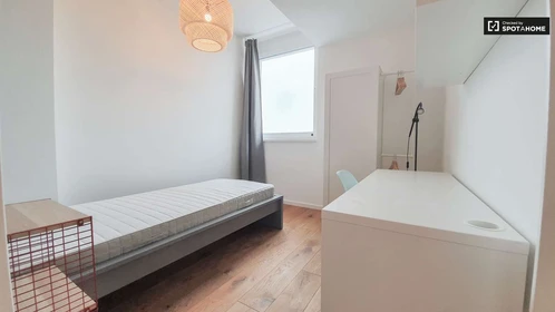 Berlin de çift kişilik yataklı kiralık oda