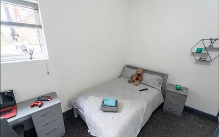 Cheap private room in Birmingham
