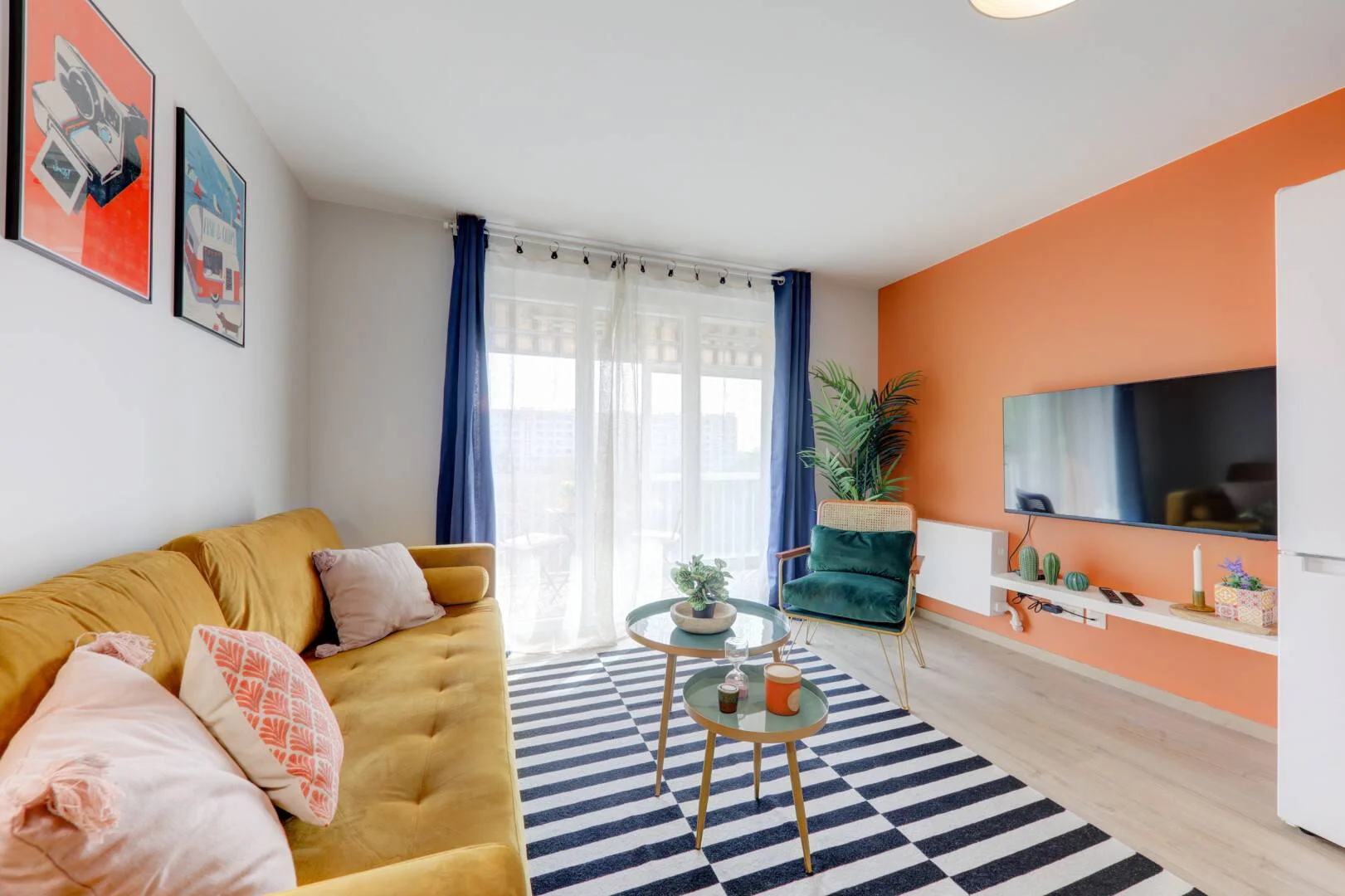 Chambre confortable pour étudiants disponible dans 