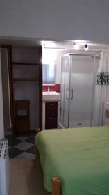 Homestay at La rochelle, 17000, image 12 of 27