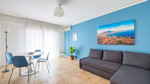 Appartement entièrement meublé à Naples