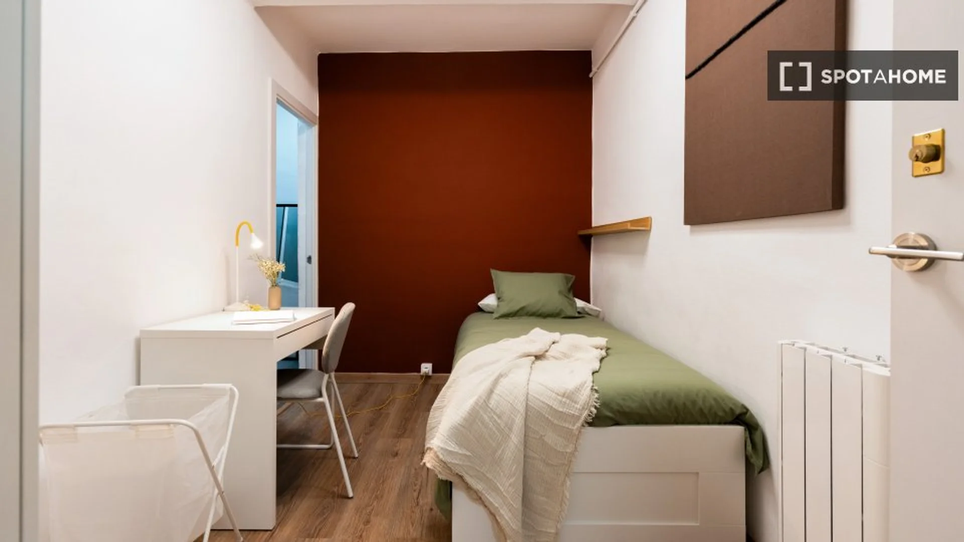 Chambre d'étudiant bon marché à proximité du campus dans