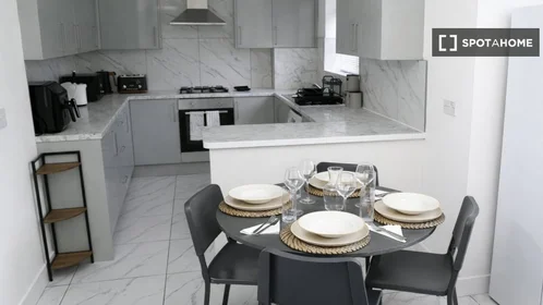 Apartamento inteiro em Salisbury Road, imagem 3 de 19
