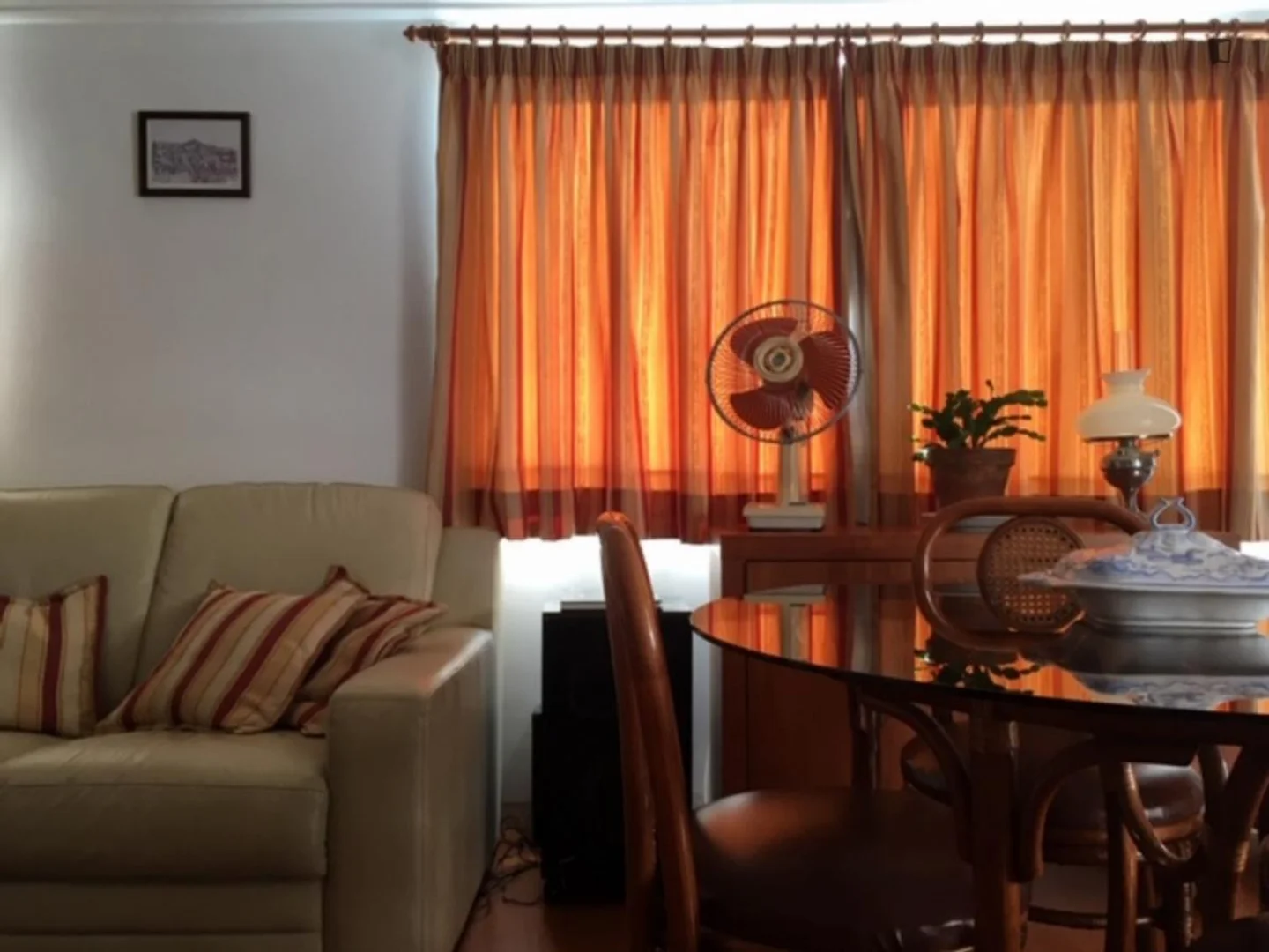 Student-friendly room in  with modern amenities
