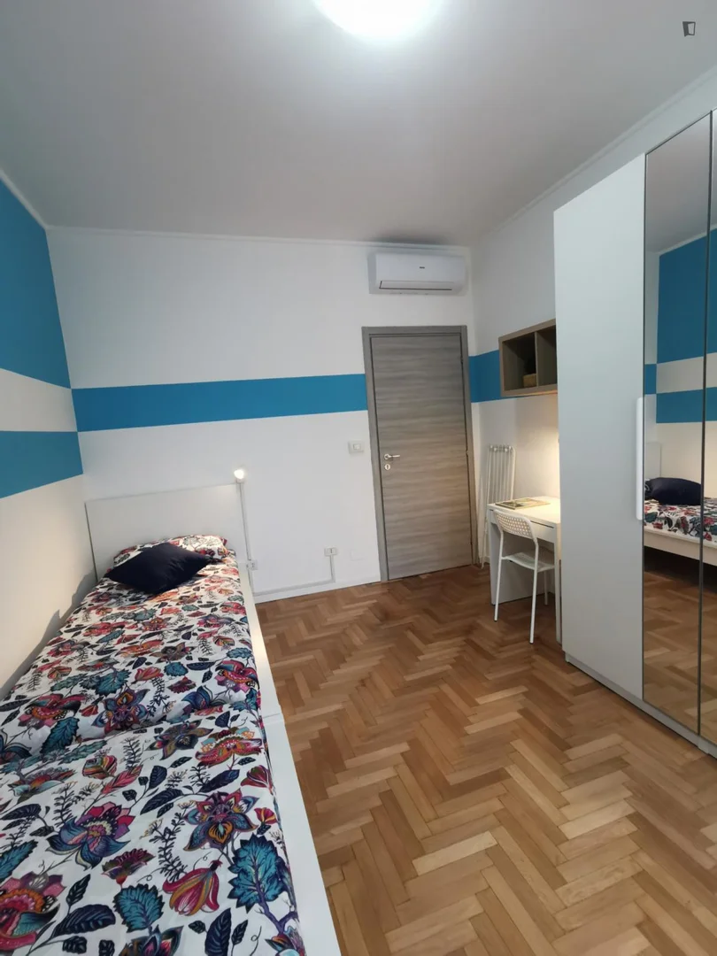 Quarto acolhedor para estudantes disponível em 