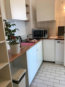 Stanza condivisa in Kolonnenstraße, immagine 6 di 18