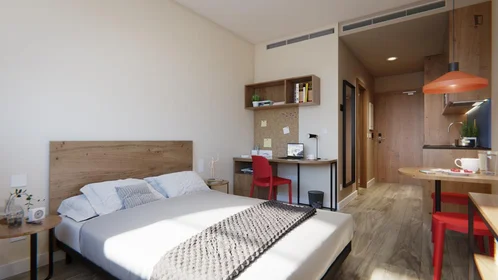 Quarto privado em Av. del Monte Valdelatas, imagem 1 de 10