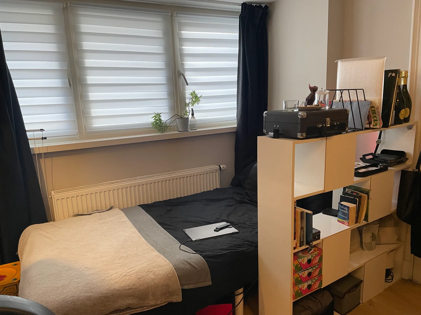 Helles und luftiges Studentenzimmer mit einfachem Zugang zur Universität in 