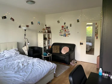 Private room at Cruquiuslaan, image 1 of 7