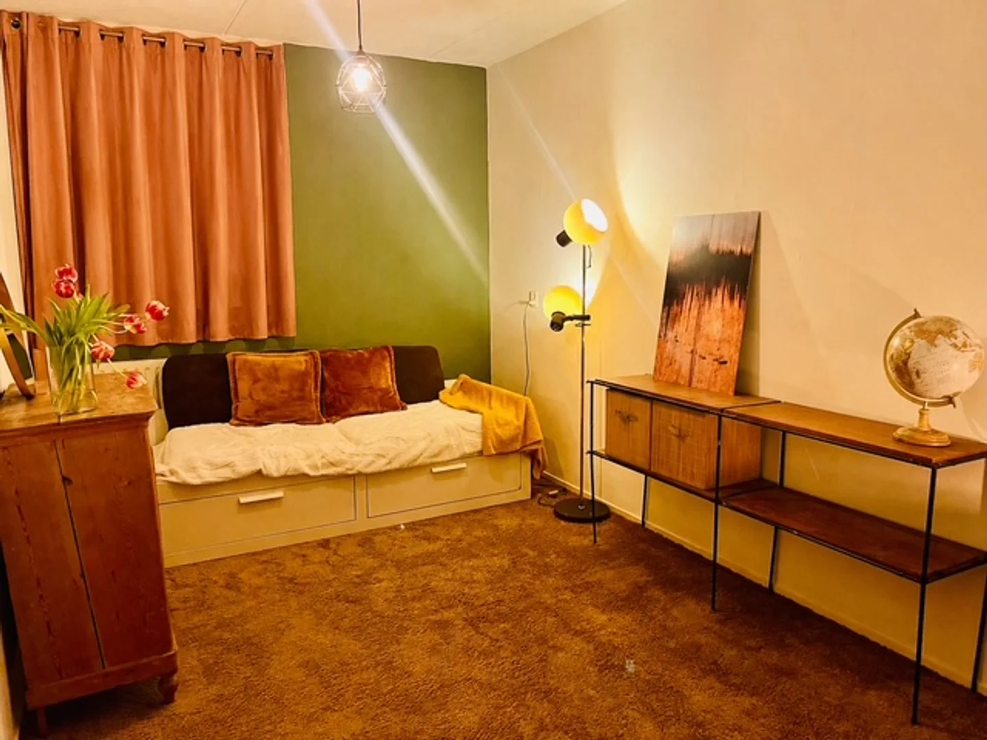 Habitación acogedora para estudiantes disponible en 