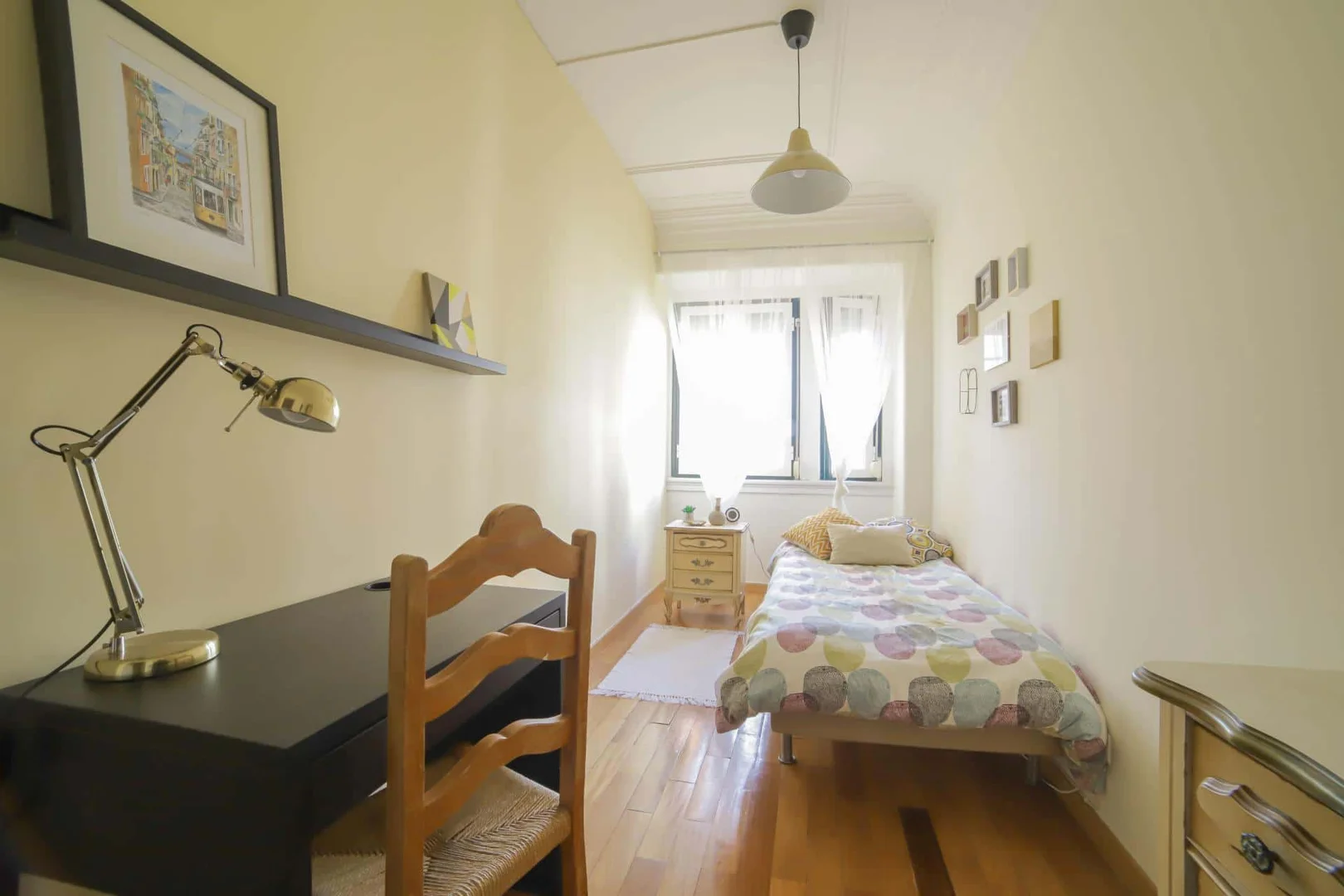 Quarto de estudante funcional perfeito para estudar em 