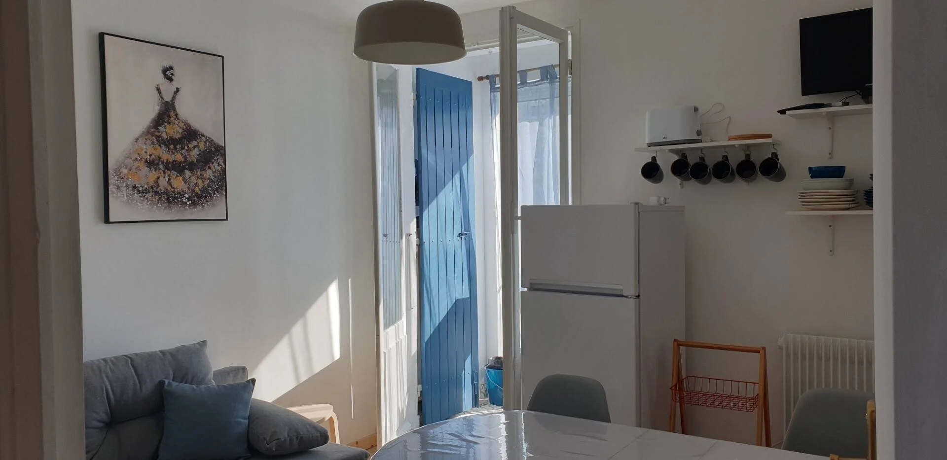 Room for rent in student apartment in , fully furnished