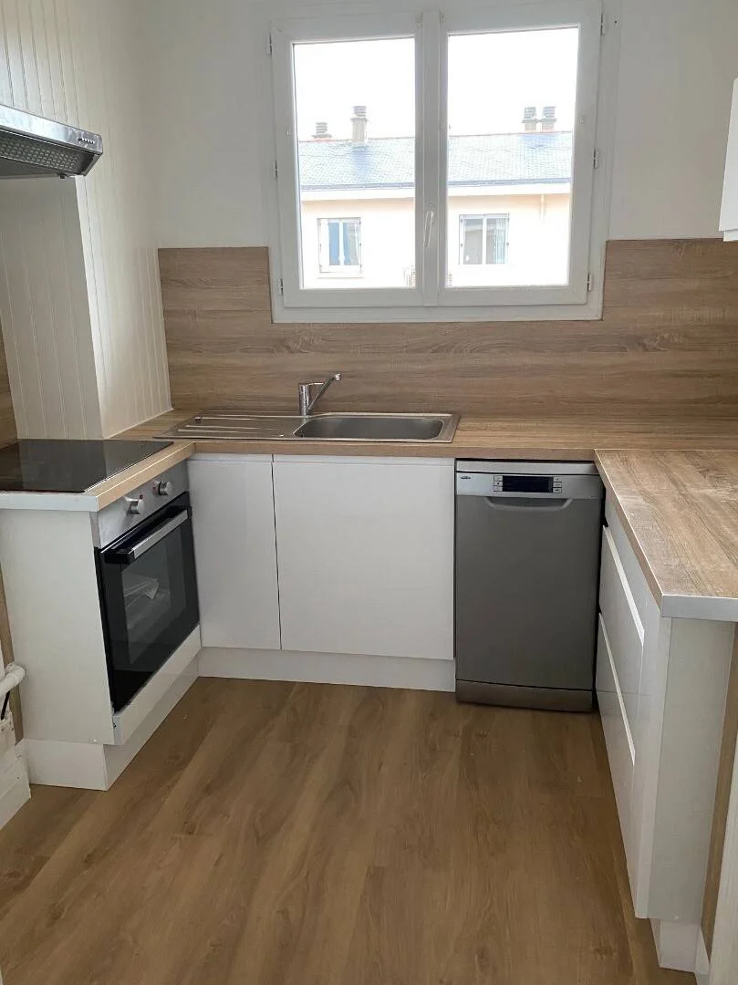 Room for rent in student apartment in , fully furnished