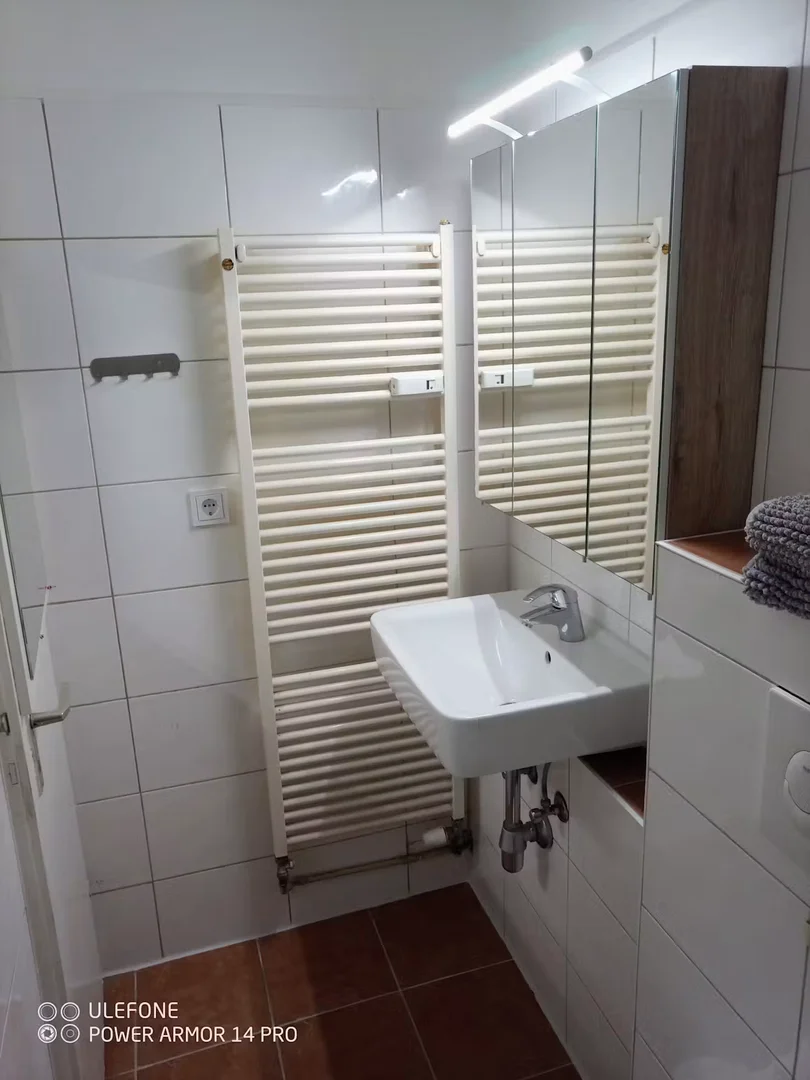 Pokój do wynajęcia w mieszkaniu studenckim w , w pełni umeblowany