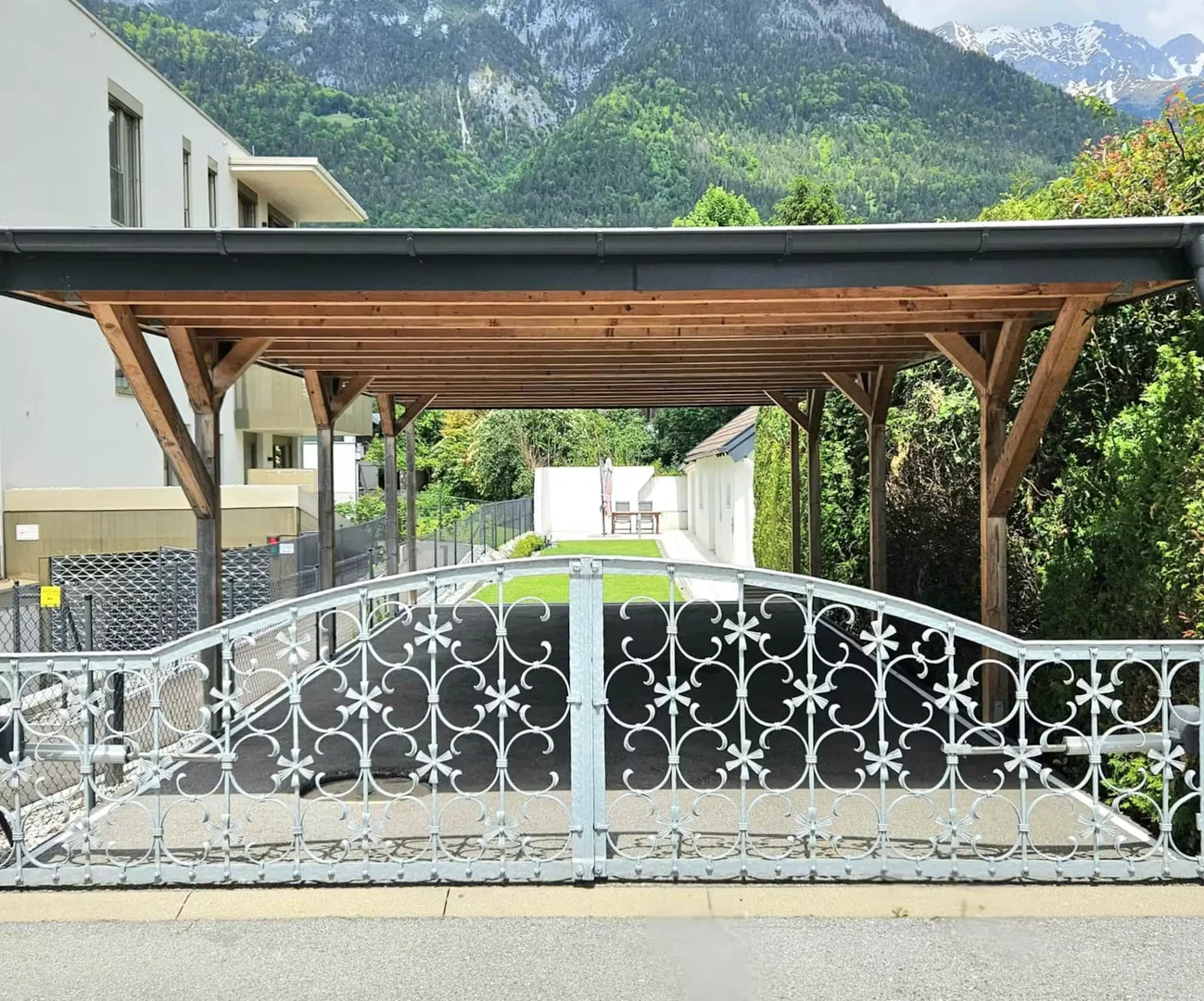 Kranebitter Allee, Höttinger Au