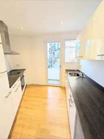 Özel oda konumu Libanonstraße, Stuttgart Ost, 6 9 görüntüsü
