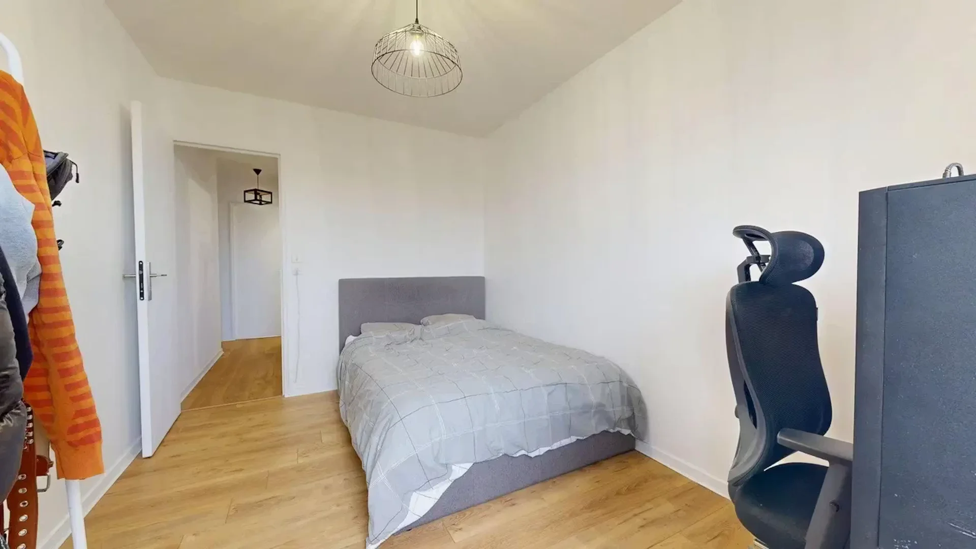 Affordable room for students with ample lighting in