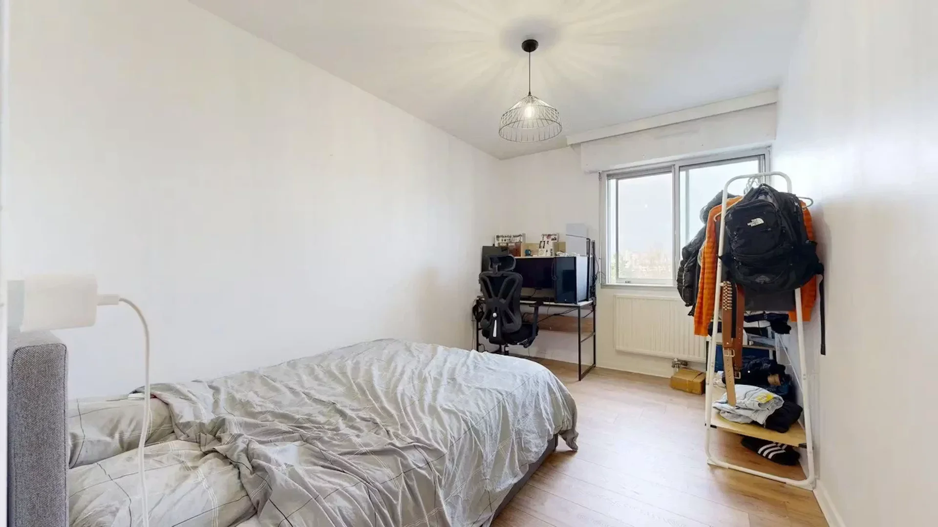 Budget-friendly student room close to campus in