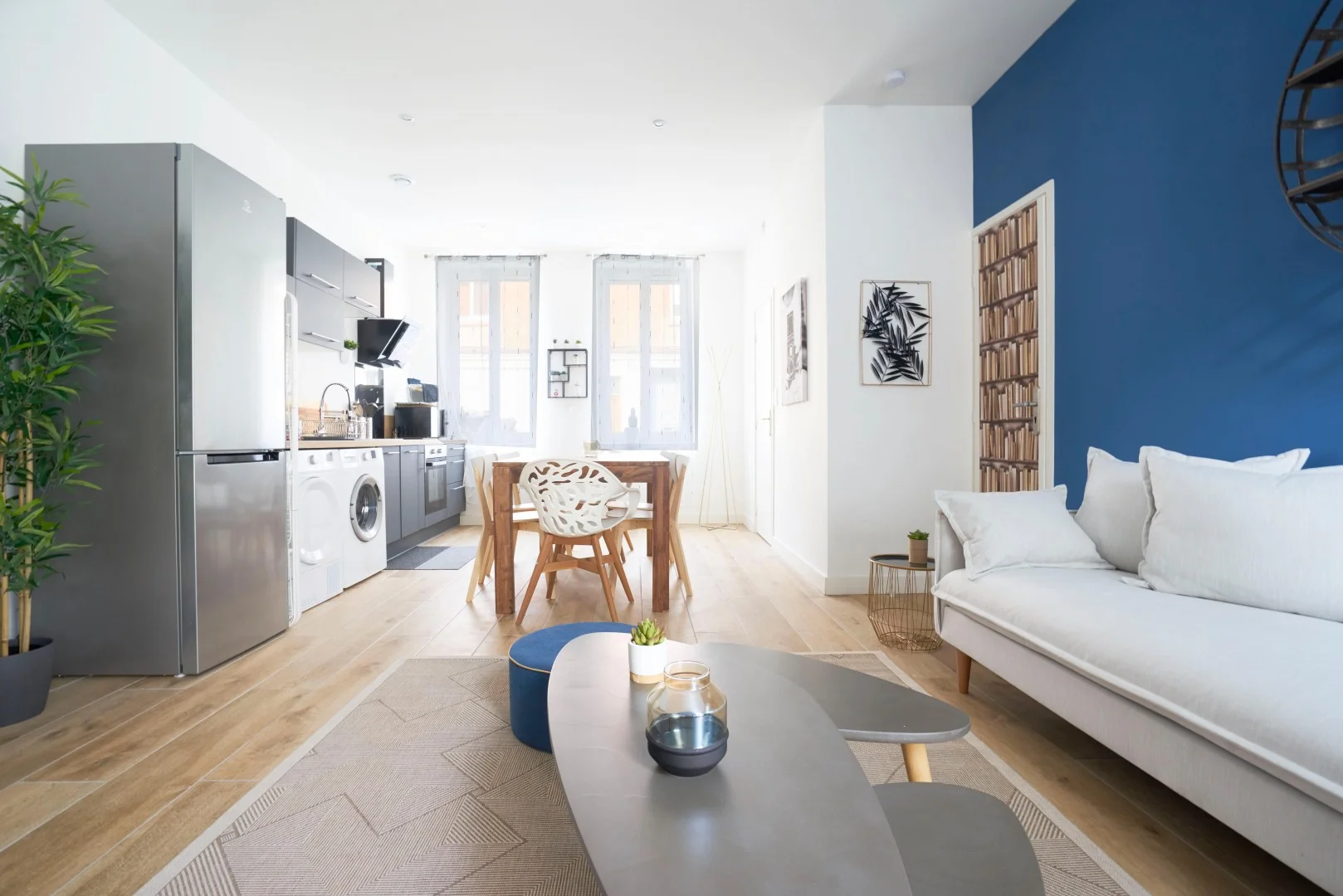 Comfortable and spacious student room in