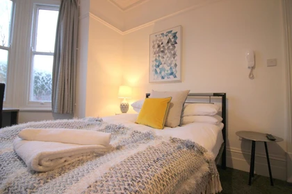 Quarto para alugar num apartamento partilhado em Cambridge