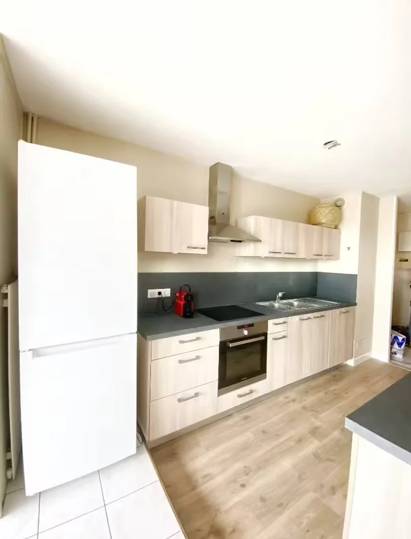 Economical student room with convenient location in 