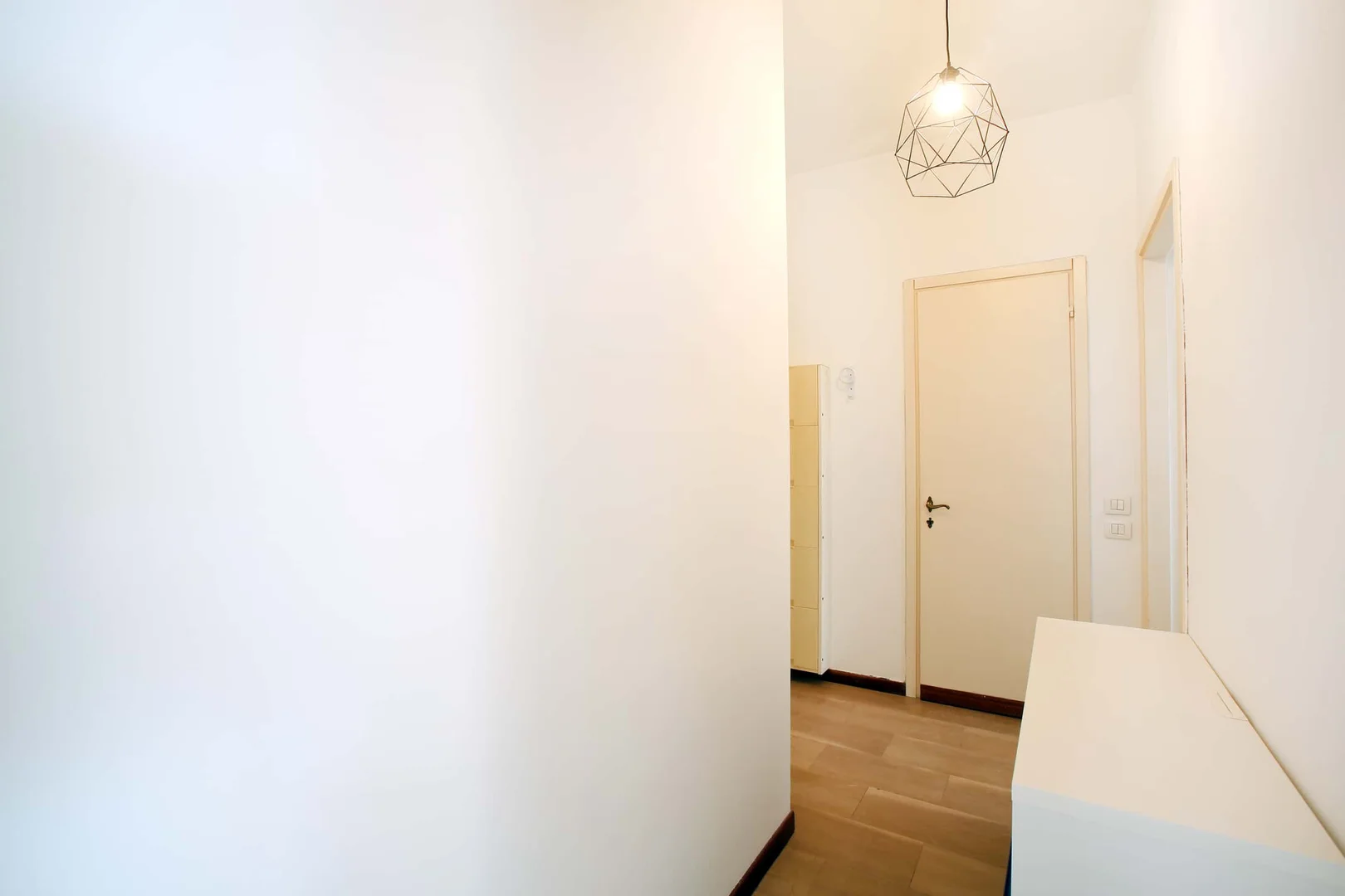 Bezahlbares Zimmer für Studenten mit ausreichender Beleuchtung in 