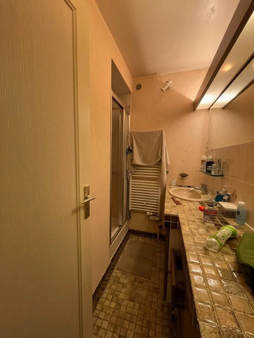 Chambre d'étudiant économique avec emplacement pratique dans 