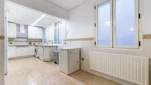 Stanza privata in Calle del Conde de Peñalver, Salamanca, immagine 8 di 10