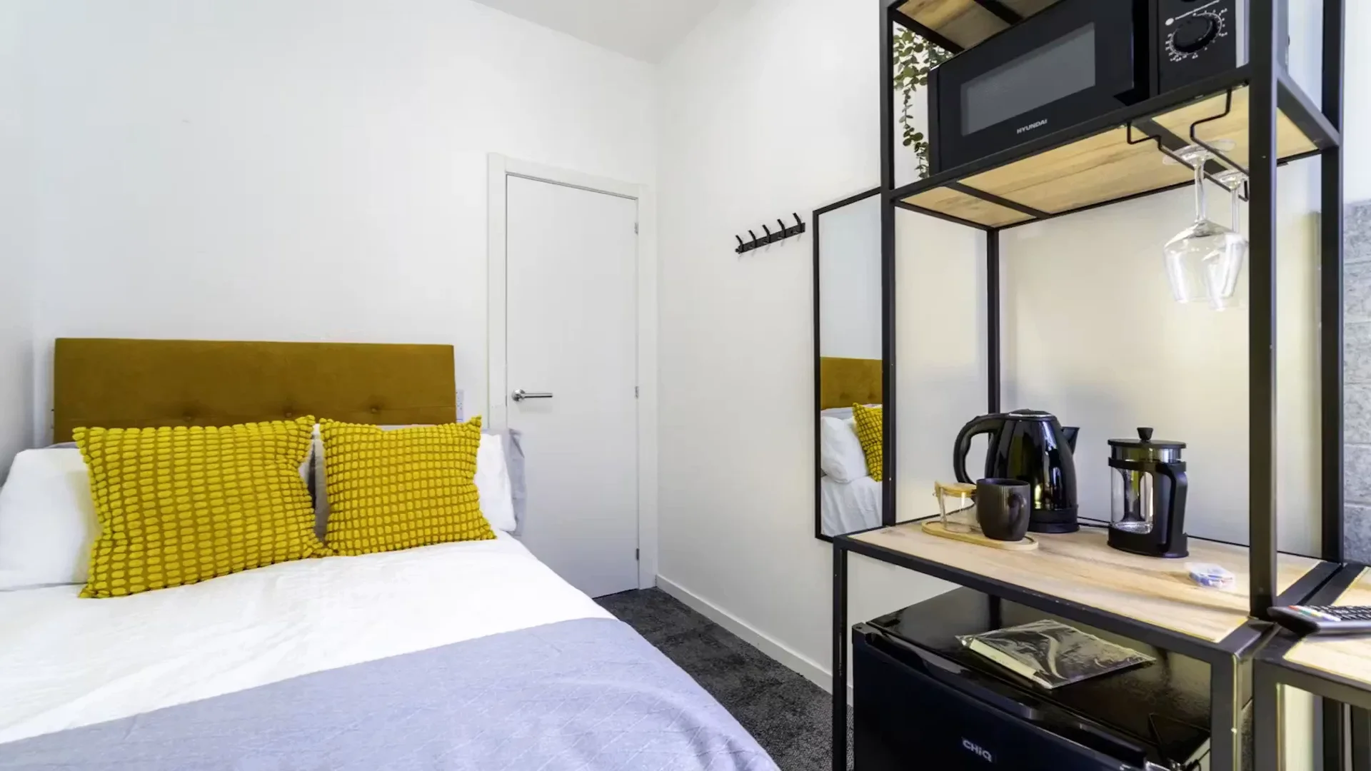 Habitación estudiantil económica cerca del campus en