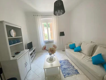 Habitación privada en Via Venezia, San Teodoro, imagen 1 de 10