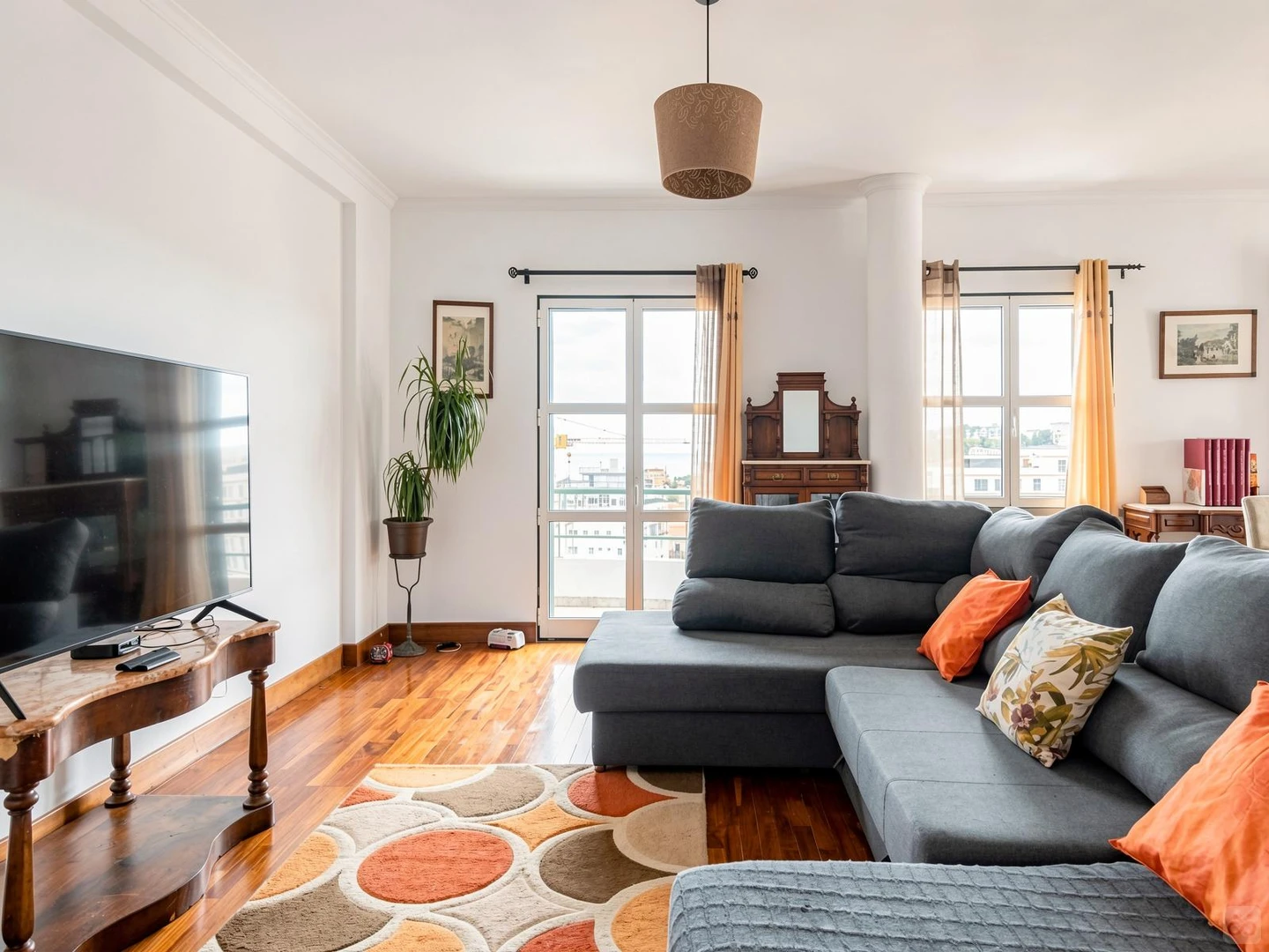 Confortevole e spaziosa stanza per studenti in 