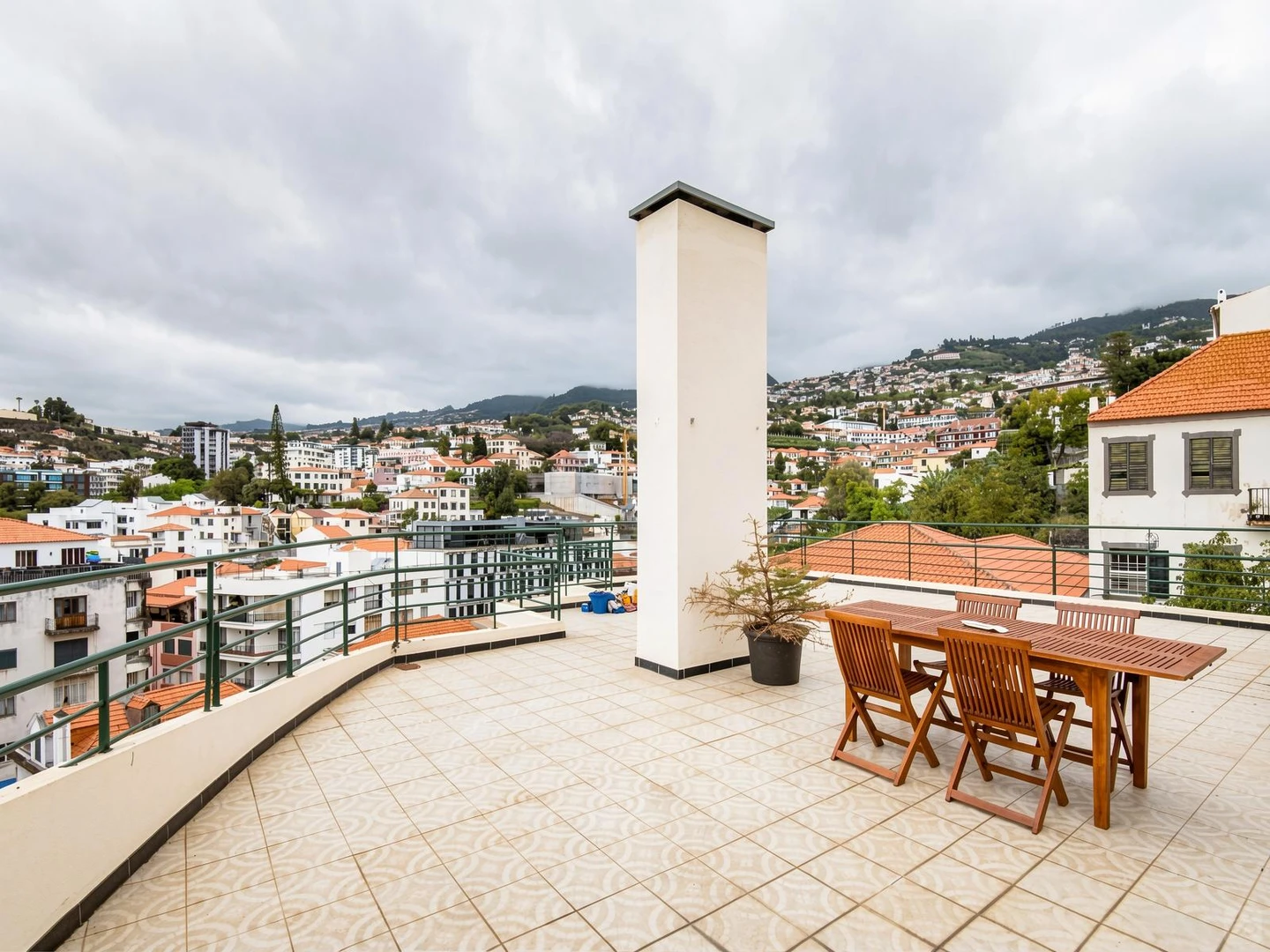 Camera per studenti economica vicino al campus a 