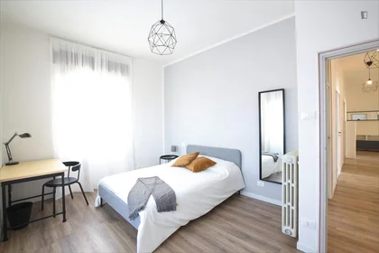 Quarto privado em Via Giuseppe Soli, imagem 1 de 27