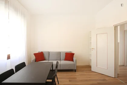 Quarto privado em Via Giuseppe Soli, imagem 12 de 27