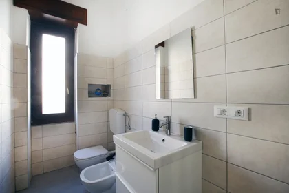 Quarto privado em Via Giuseppe Soli, imagem 13 de 27
