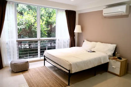 Private room at Eng Hoon Street, image 1 of 2