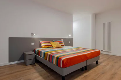 Mehrbettzimmer in der Via della Malvasia, , bild 5 von 10