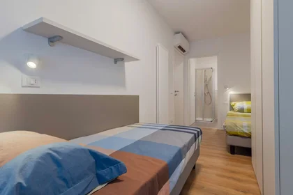 Mehrbettzimmer in der Via della Malvasia, , bild 7 von 10